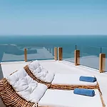 Serenity On The Cliff With Climatized Pool * סאוסאל