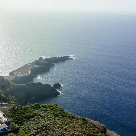 Serenity On The Cliff With Climatized Pool * Sauzal